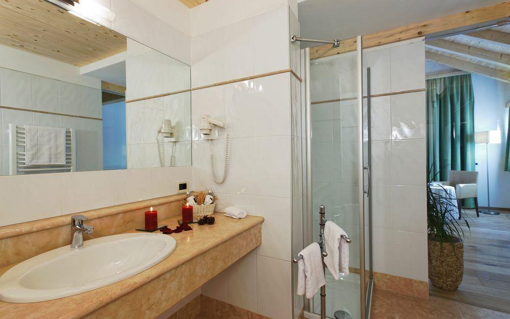 Hotel Monte Paraccia Сан-Виджилио-ди-Мареббе Экстерьер фото