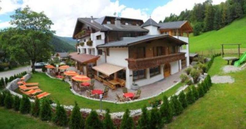 Hotel Monte Paraccia Сан-Виджилио-ди-Мареббе Экстерьер фото