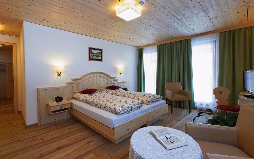 Hotel Monte Paraccia Сан-Виджилио-ди-Мареббе Экстерьер фото