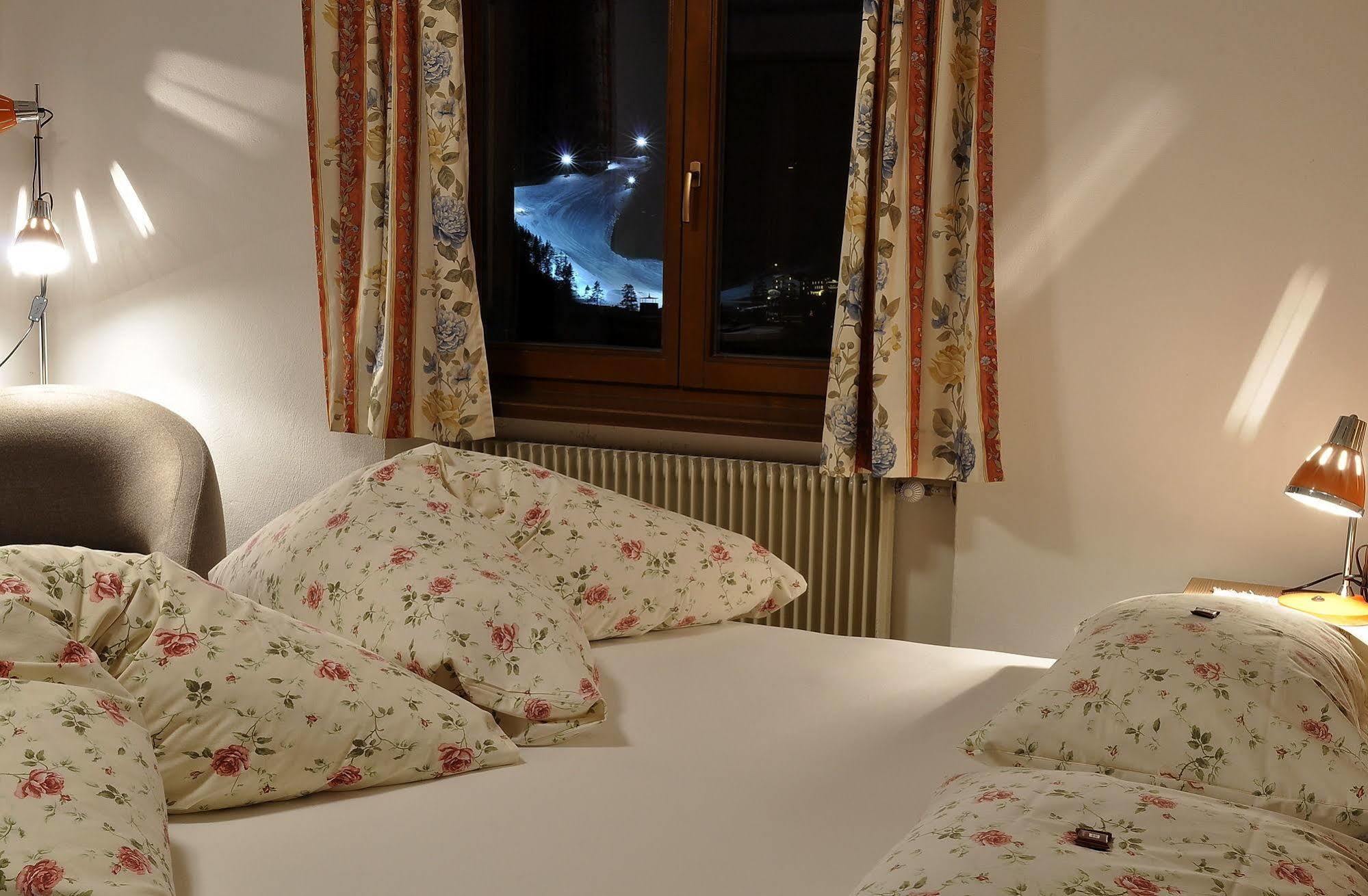 Hotel Monte Paraccia Сан-Виджилио-ди-Мареббе Экстерьер фото